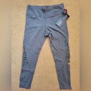 NWT Betsey Johnson Medium Rise Leggings